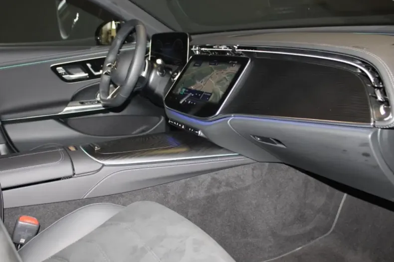 Mercedes-Benz E 300 din 2024 cu 17.630 km - oferta MER149600 - foto 7