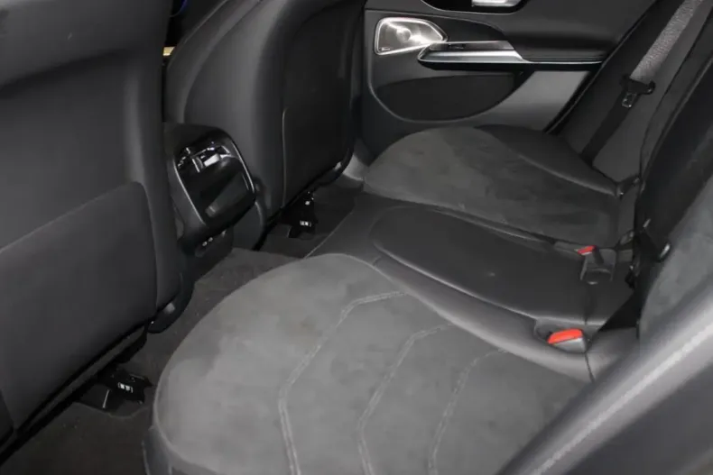 Mercedes-Benz E 300 din 2024 cu 17.630 km - oferta MER149600 - foto 11