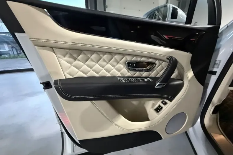 Bentley Bentayga din 2020 cu 65.500 km - oferta BEN149612 - foto 28