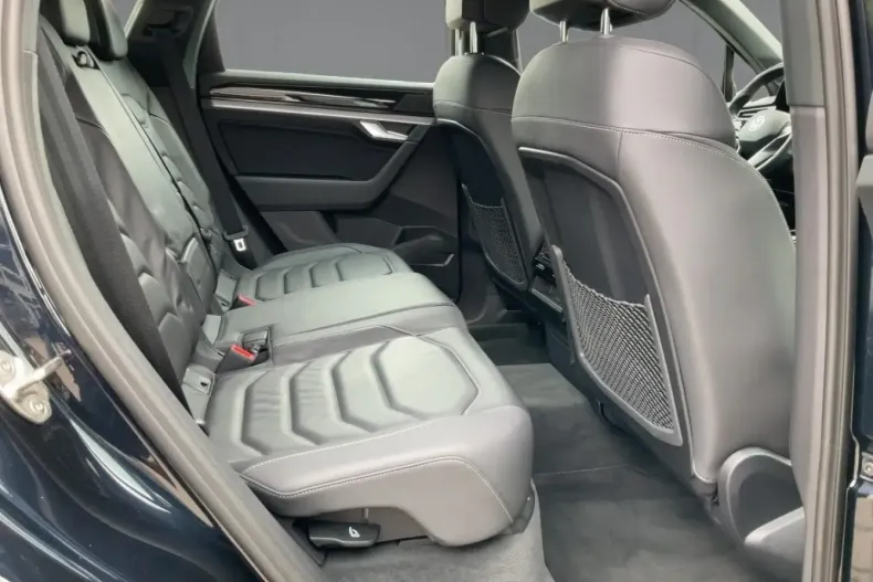 Volkswagen Touareg din 2022 cu 77.448 km - oferta VOL149617 - foto 12