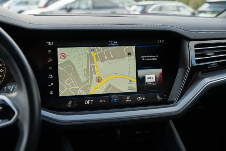 Volkswagen Touareg din 2022 cu 70.400 km - oferta VOL149618 - foto 12