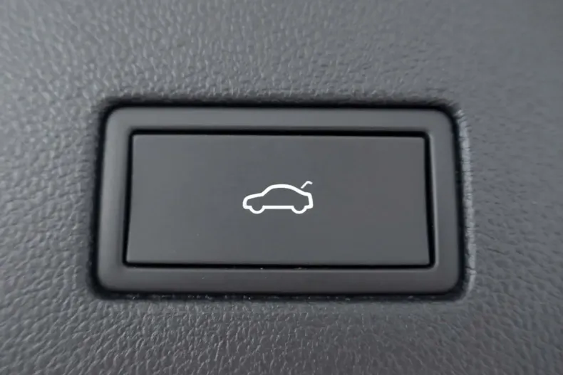 Volkswagen Touareg din 2022 cu 83.110 km - oferta VOL149619 - foto 20