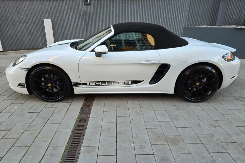 Porsche Boxster din 2024 cu 25.000 km - oferta POR149622 - foto 3