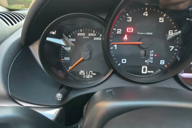 Porsche Boxster din 2024 cu 25.000 km - oferta POR149622 - foto 15