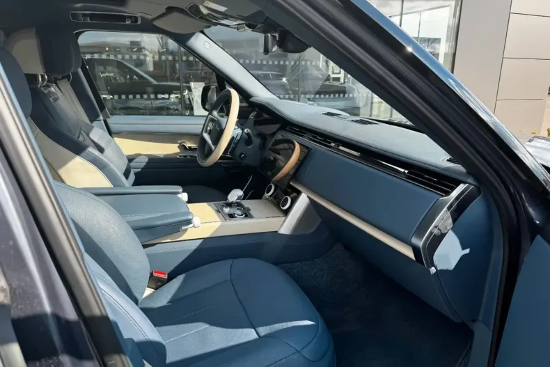 Land Rover Range Rover din 2023 cu 25.500 km - oferta LAN149625 - foto 3