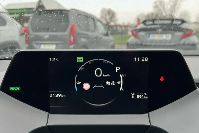 Toyota Prius din 2023 cu 12.000 km - oferta TOY149631 - foto 16