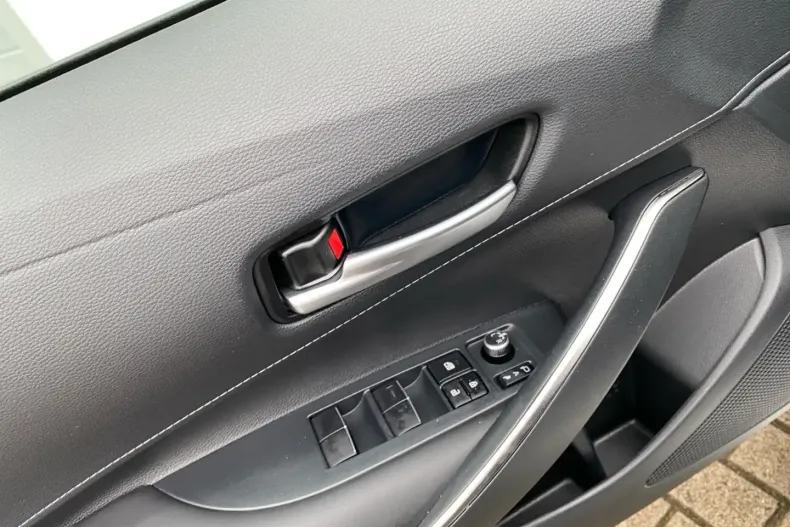 Toyota Corolla din 2023 cu 18.707 km - oferta TOY149633 - foto 23