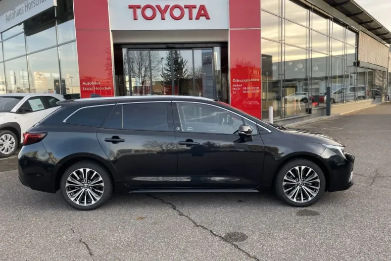 Toyota Corolla din 2024 cu 12.800 km - oferta TOY149635 - foto 3