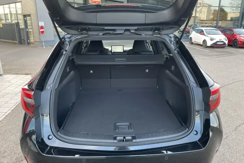 Toyota Corolla din 2024 cu 12.800 km - oferta TOY149635 - foto 6