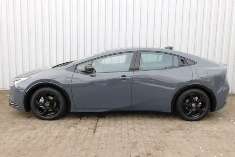 Toyota Prius din 2023 cu 5.994 km - oferta TOY149639 - foto 2