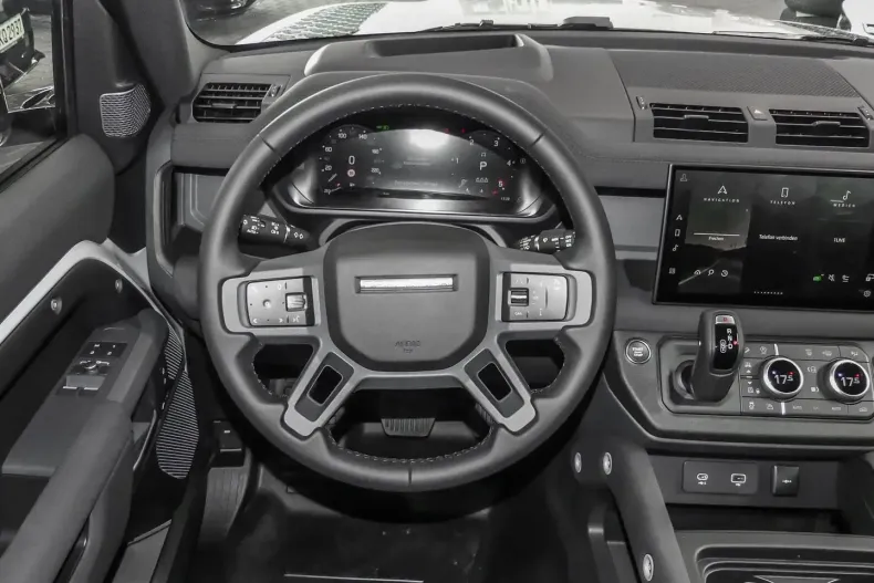 Land Rover Defender din 2023 cu 26.250 km - oferta LAN149651 - foto 19