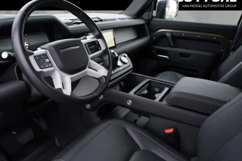 Land Rover Defender din 2024 cu 19.700 km - oferta LAN149654 - foto 6