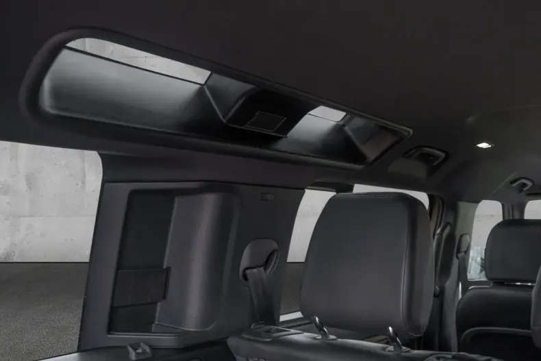 Land Rover Defender din 2024 cu 19.700 km - oferta LAN149654 - foto 10