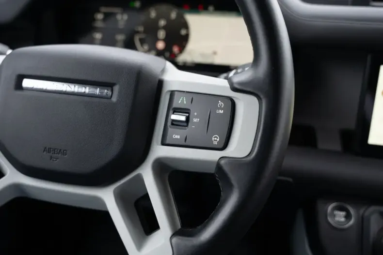 Land Rover Defender din 2024 cu 19.700 km - oferta LAN149654 - foto 20