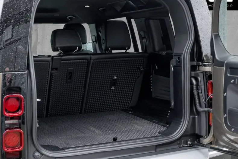 Land Rover Defender din 2024 cu 19.700 km - oferta LAN149654 - foto 26