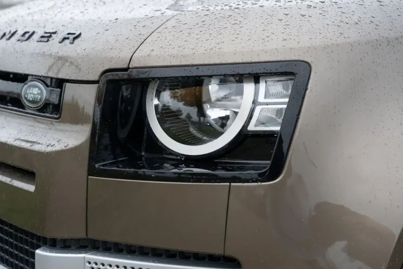 Land Rover Defender din 2024 cu 19.700 km - oferta LAN149654 - foto 28