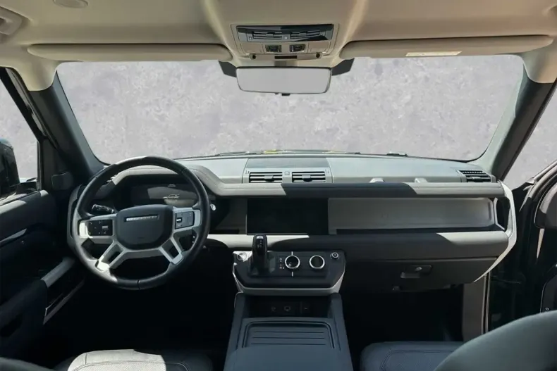 Land Rover Defender din 2023 cu 69.499 km - oferta LAN149655 - foto 4