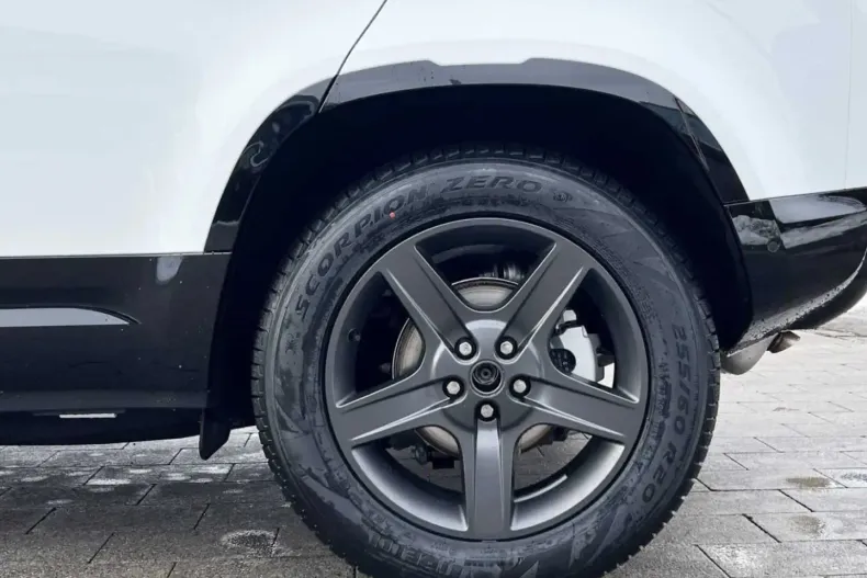 Land Rover Defender din 2023 cu 29.000 km - oferta LAN149657 - foto 9