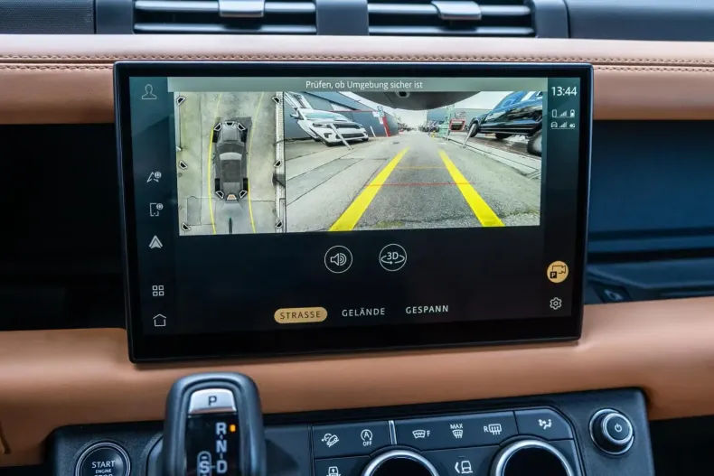 Land Rover Defender din 2023 cu 73.650 km - oferta LAN149674 - foto 13