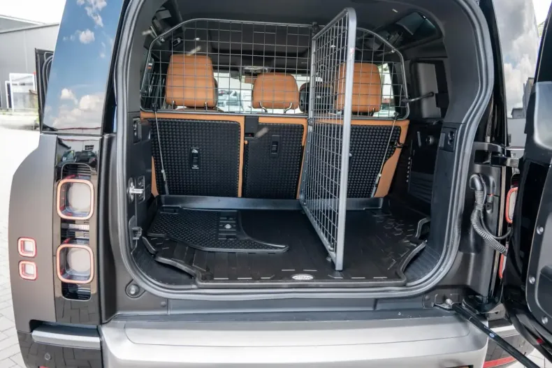 Land Rover Defender din 2023 cu 73.650 km - oferta LAN149674 - foto 21