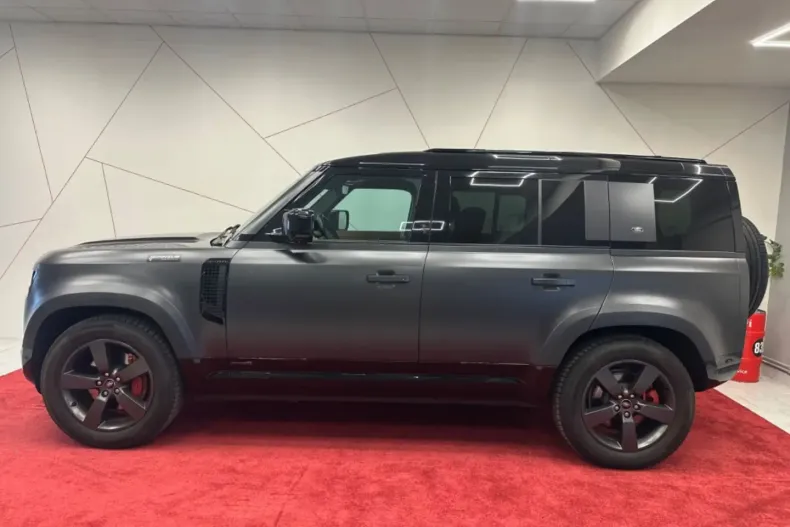 Land Rover Defender din 2023 cu 39.500 km - oferta LAN149676 - foto 2