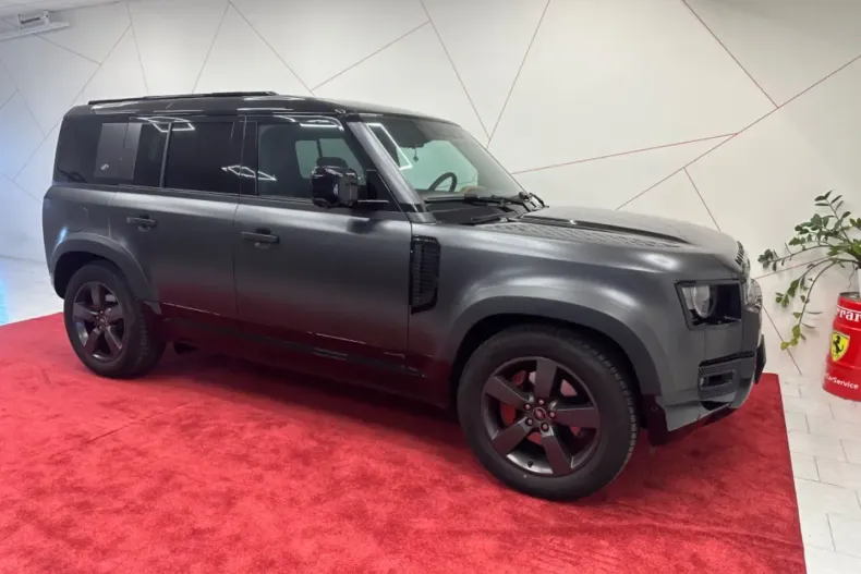 Land Rover Defender din 2023 cu 39.500 km - oferta LAN149676 - foto 6