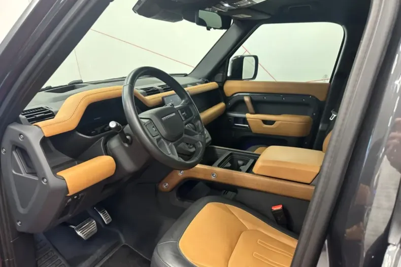 Land Rover Defender din 2023 cu 39.500 km - oferta LAN149676 - foto 8