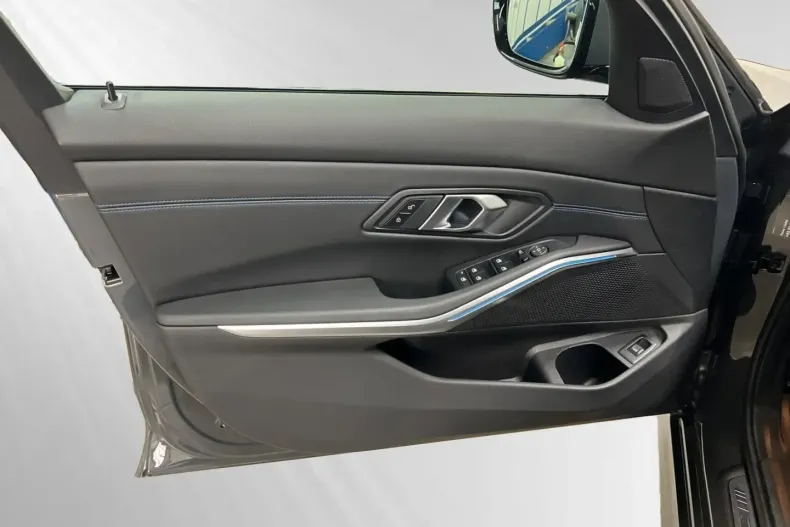 BMW 320 din 2024 cu 28.650 km - oferta BMW149692 - foto 12