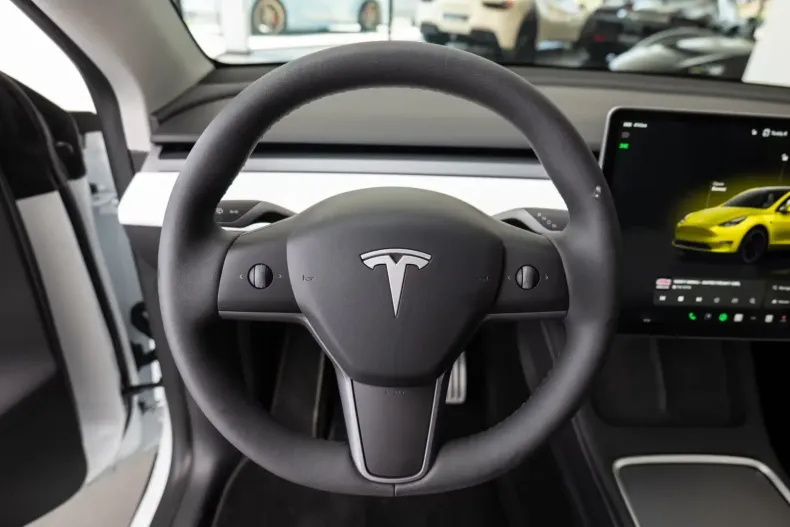 Tesla Model Y din 2025 cu 17.000 km - oferta TES149696 - foto 9