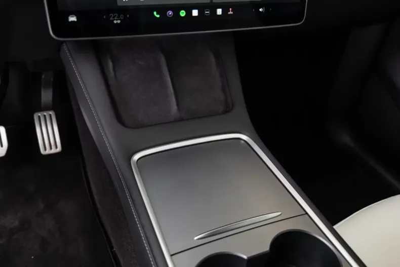 Tesla Model Y din 2025 cu 17.000 km - oferta TES149696 - foto 18