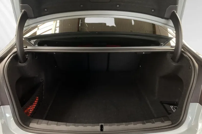 BMW 318 din 2024 cu 22.300 km - oferta BMW149697 - foto 11