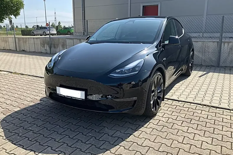 Tesla Model Y din 2025 cu 12.000 km - oferta TES149705 - foto 1