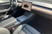 Tesla Model Y din 2025 cu 12.000 km - oferta TES149705 - foto 6