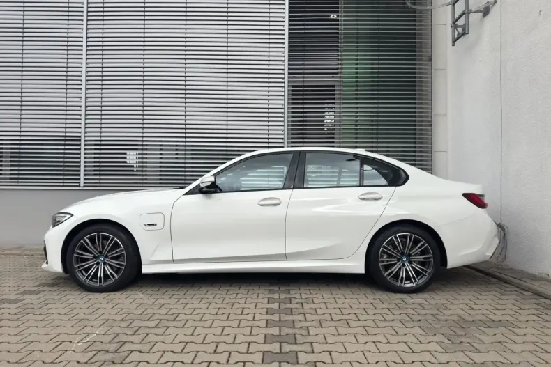 BMW 320 din 2022 cu 28.200 km - oferta BMW149718 - foto 15