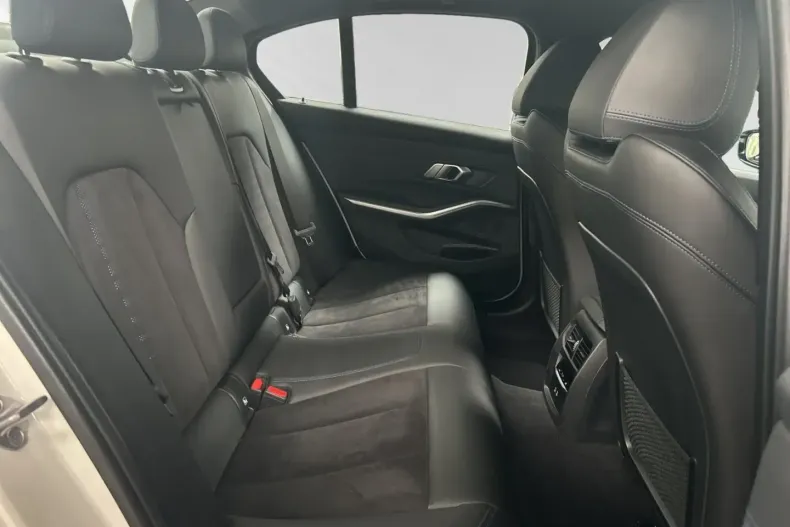 BMW 318 din 2022 cu 46.950 km - oferta BMW149721 - foto 10