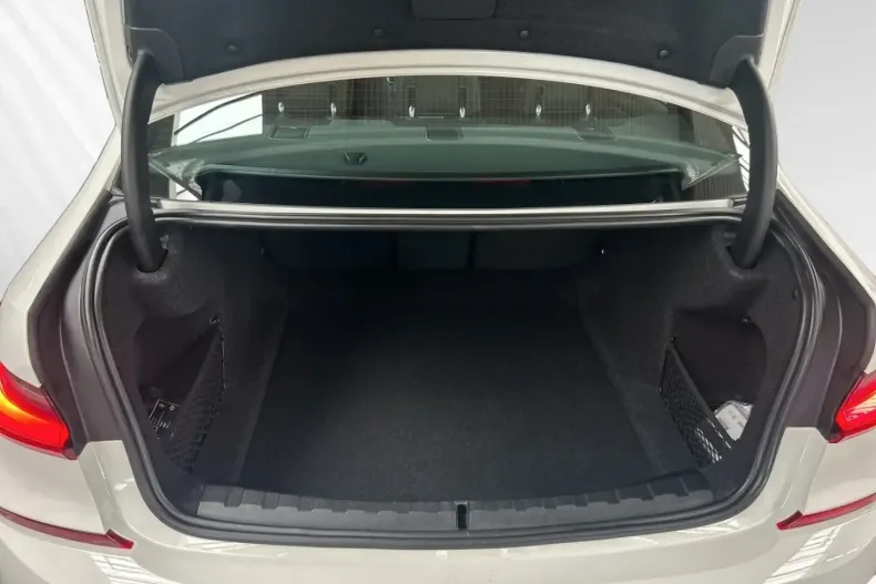 BMW 318 din 2022 cu 46.950 km - oferta BMW149721 - foto 11