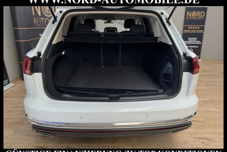 Volkswagen Touareg din 2022 cu 76.879 km - oferta VOL149755 - foto 22