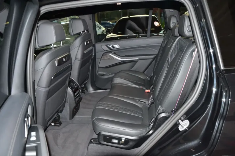 BMW X7 M60 din 2025 cu 24.200 km - oferta BMW149776 - foto 9