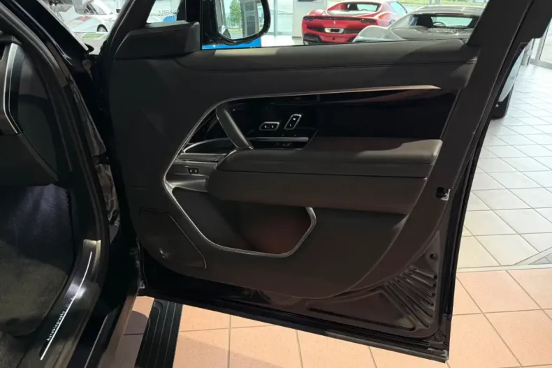 Land Rover Range Rover din 2023 cu 18.050 km - oferta LAN149785 - foto 12