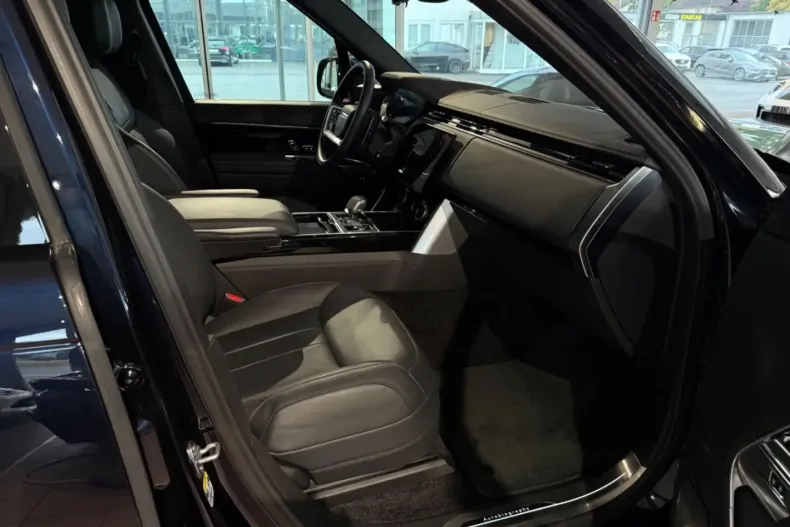 Land Rover Range Rover din 2023 cu 18.050 km - oferta LAN149785 - foto 15