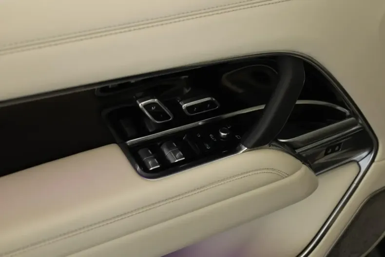 Land Rover Range Rover din 2024 cu 31.000 km - oferta LAN149787 - foto 12