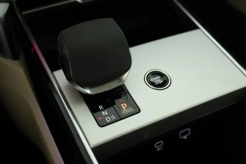 Land Rover Range Rover din 2024 cu 31.000 km - oferta LAN149787 - foto 14