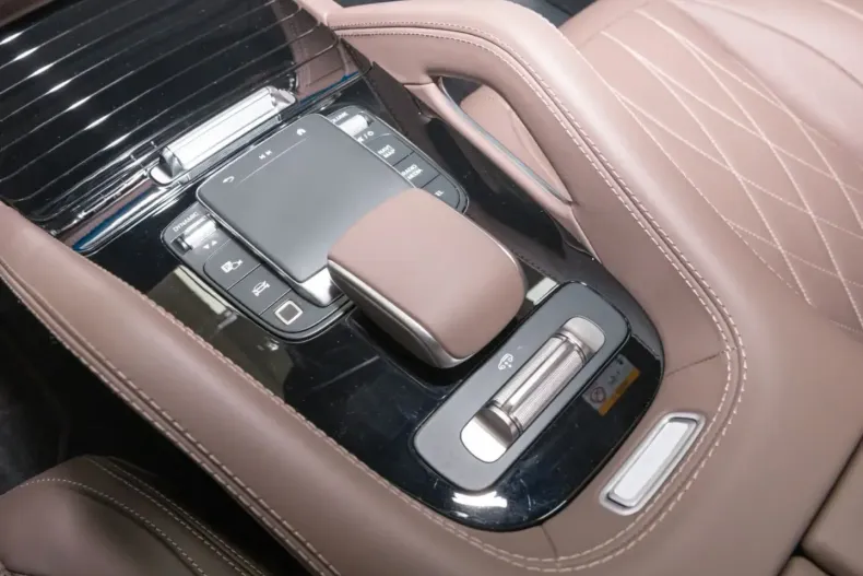 Mercedes-Benz GLE 63 AMG din 2024 cu 10.530 km - oferta MER149789 - foto 16