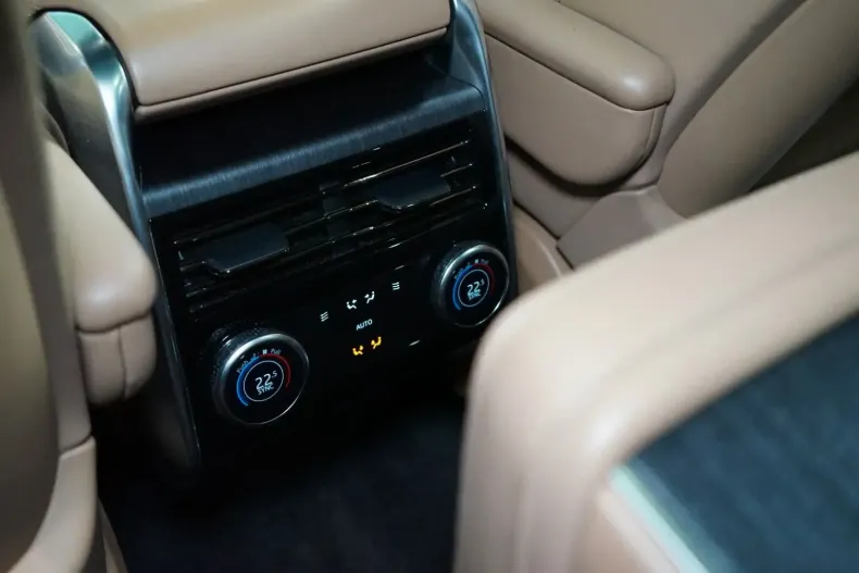 Land Rover Range Rover din 2023 cu 63.526 km - oferta LAN149790 - foto 26