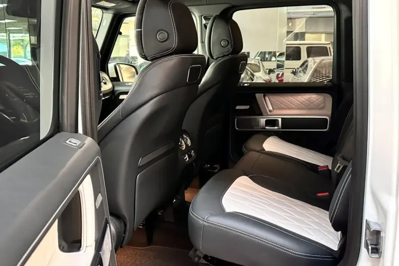 Mercedes-Benz G 500 din 2023 cu 25.199 km - oferta MER149795 - foto 14