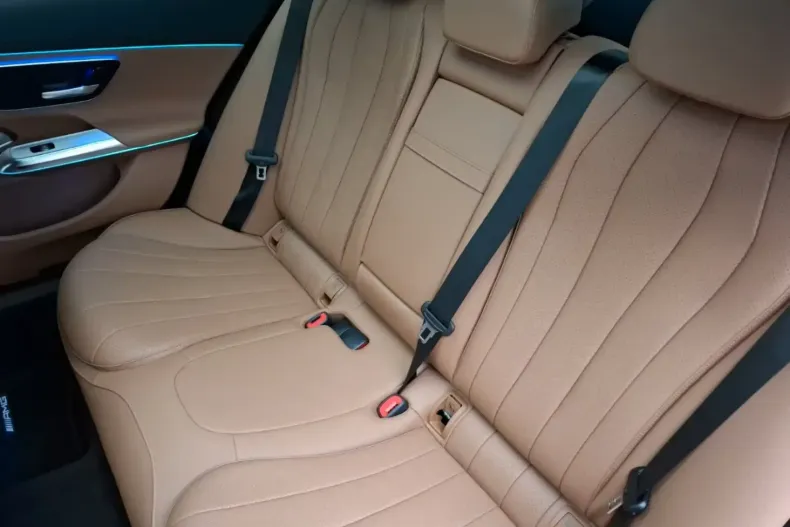 Mercedes-Benz E 200 din 2025 cu 14.050 km - oferta MER149816 - foto 17