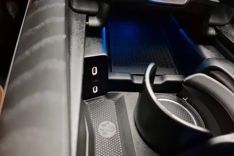 Mercedes-Benz E 200 din 2025 cu 14.050 km - oferta MER149816 - foto 23