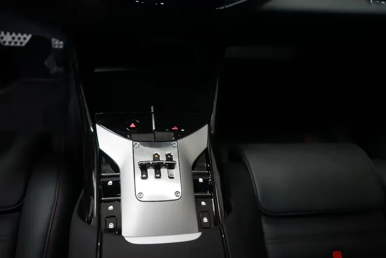 Ferrari Purosangue din 2025 cu 1.250 km - oferta FER149821 - foto 13