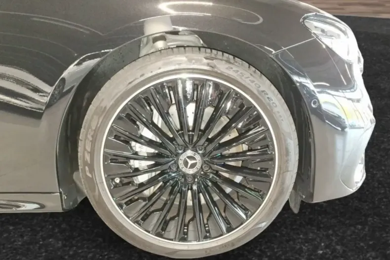 Mercedes-Benz E 200 din 2025 cu 9.047 km - oferta MER149823 - foto 7