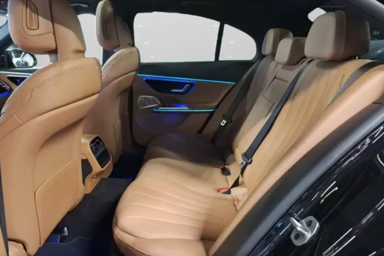 Mercedes-Benz E 200 din 2025 cu 9.047 km - oferta MER149823 - foto 11